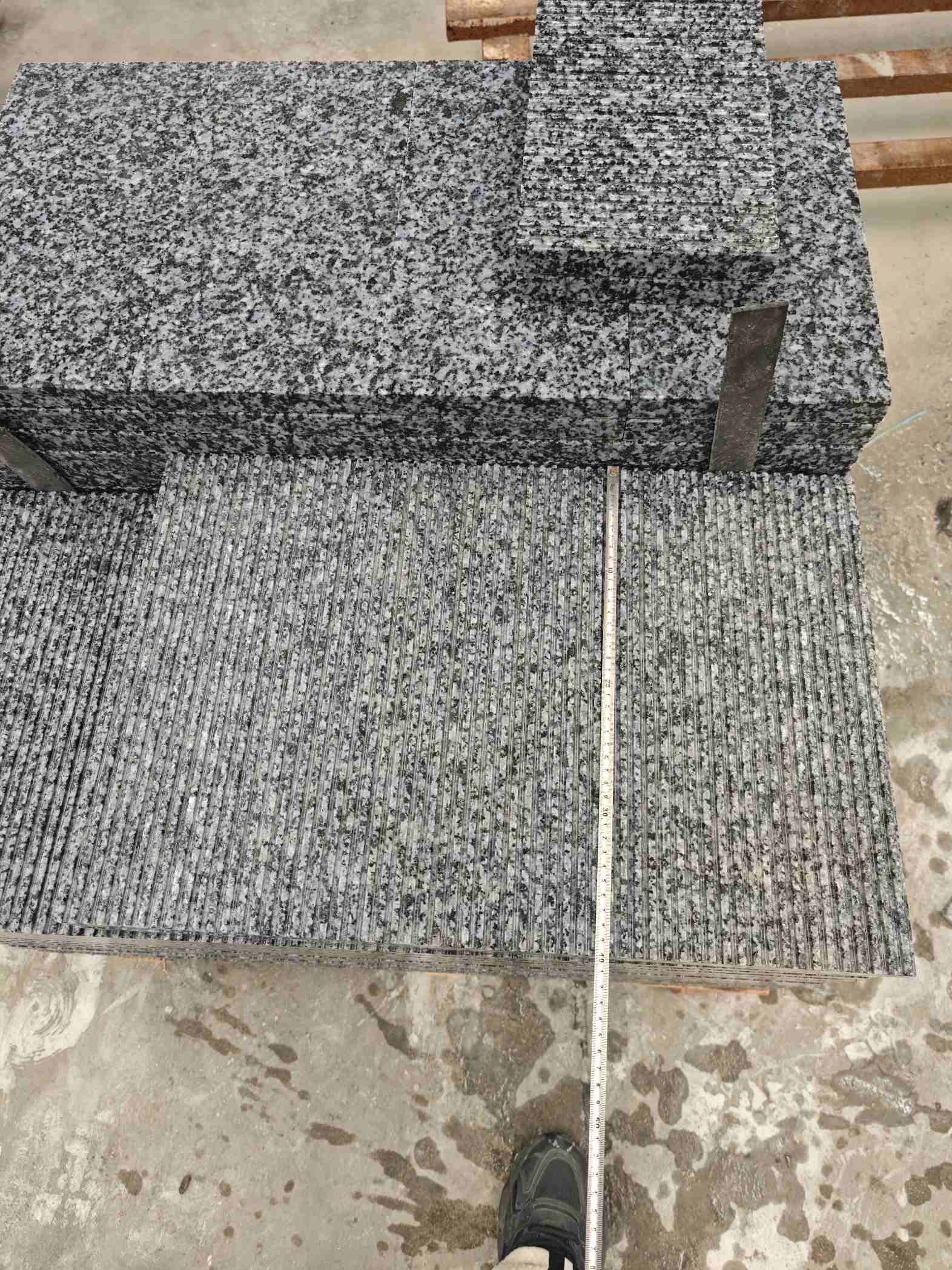 酒泉芝麻黑拉丝面